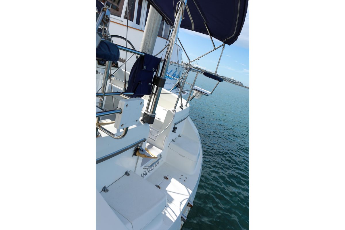 2010 Catalina 375