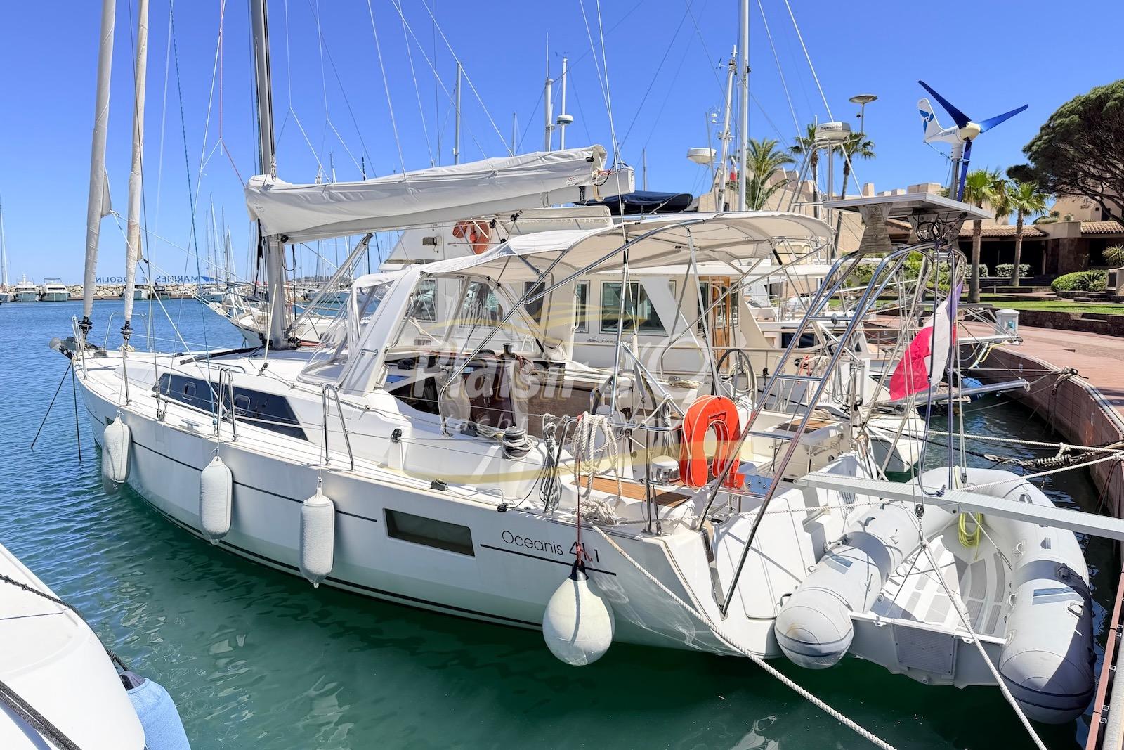 2017 Beneteau Oceanis 41.1 for sale in Cogolin, Var, France