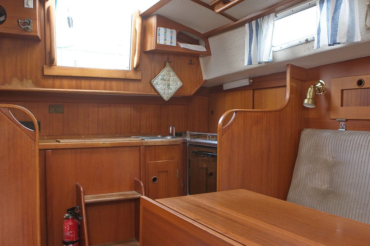 1988 Hallberg-Rassy 29