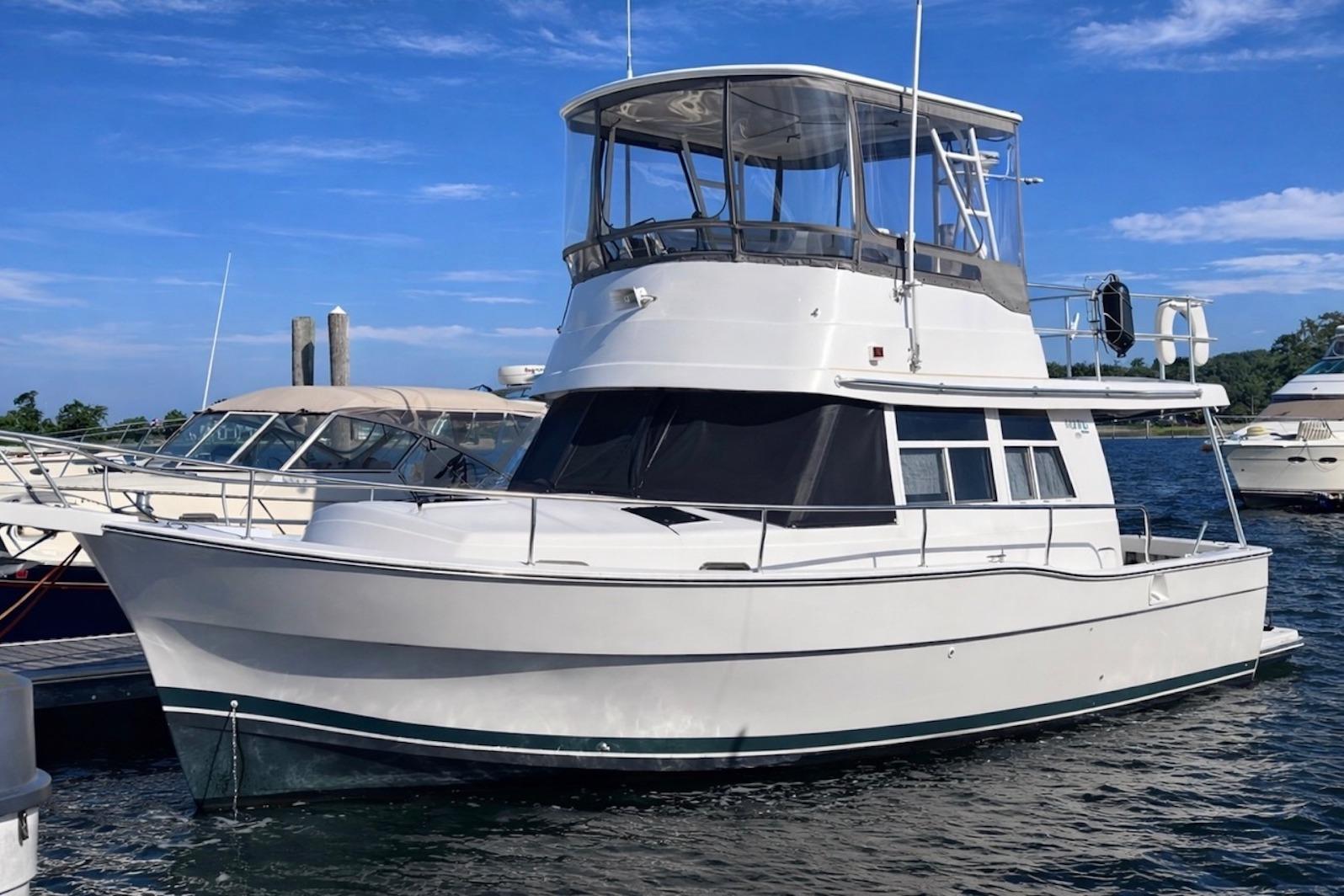 2001 Mainship 390 Trawler for sale in Mystic, Connecticut