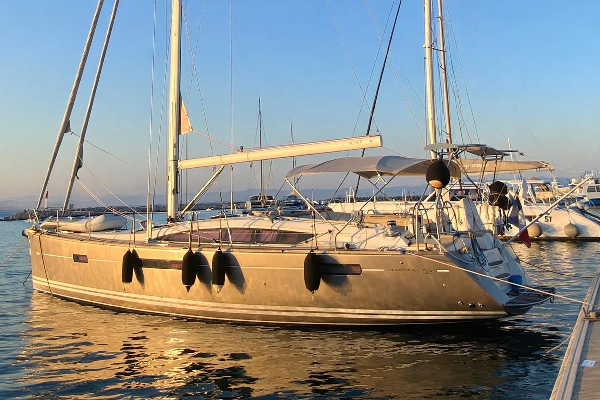2014 Jeanneau 53