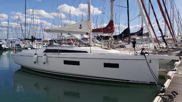 2023 Beneteau Oceanis 34.1 for sale in Arzon, Morbihan, France