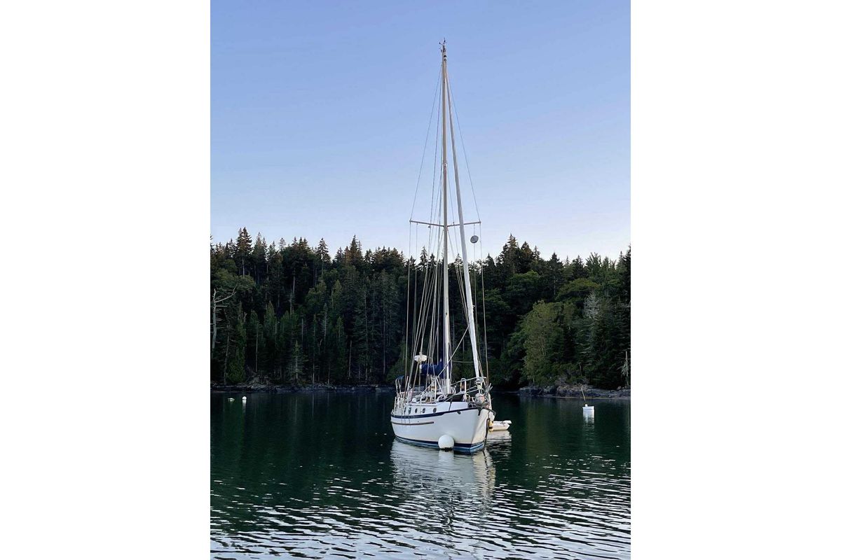 1982 Pacific Seacraft 37