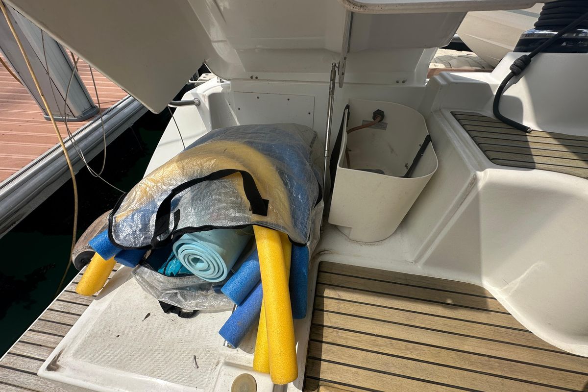 2012 Beneteau Oceanis 37