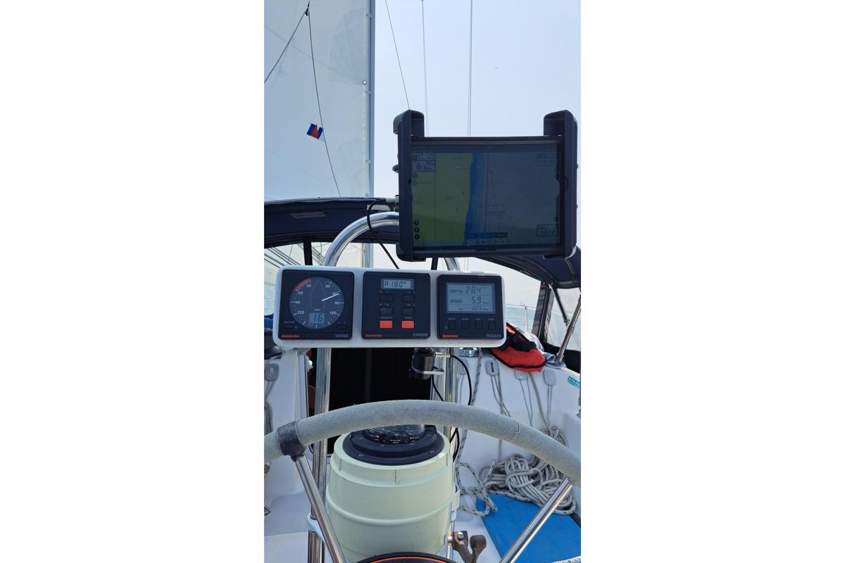 1989 Hunter 30