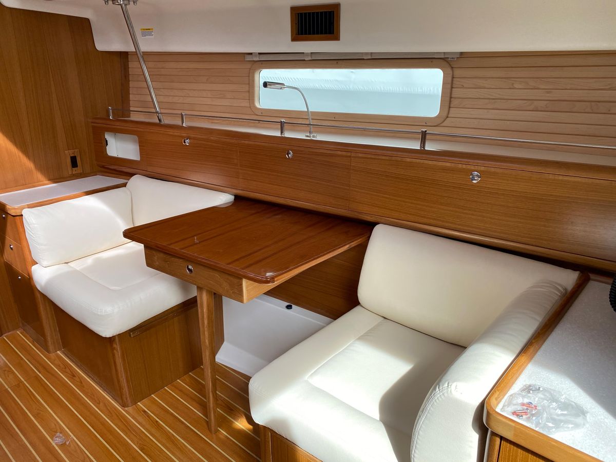 2025 Catalina 426