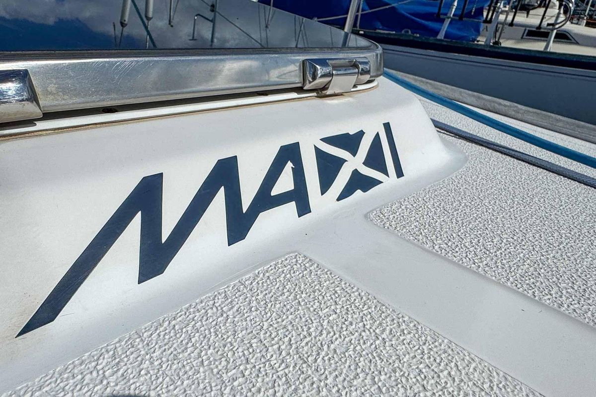 2002 Maxi 1050
