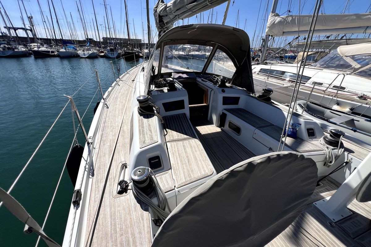 2016 Grand Soleil 43