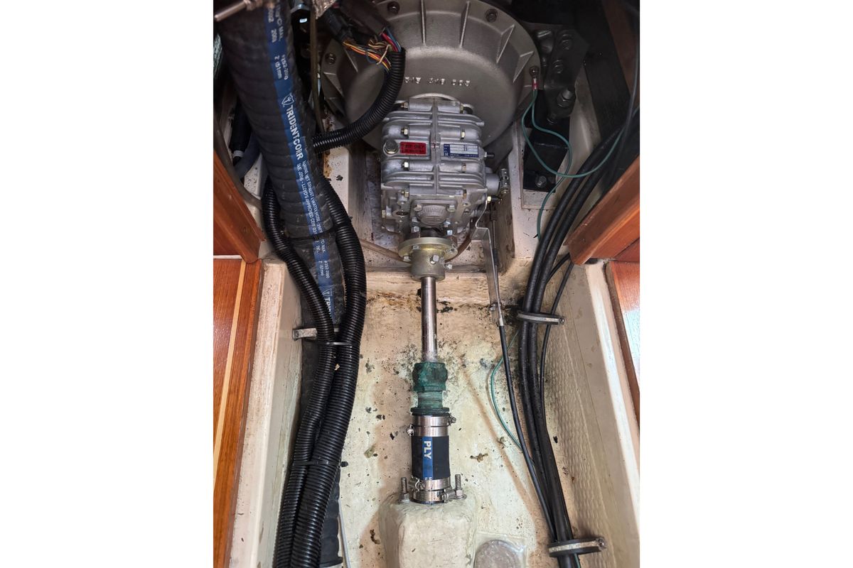 1996 Hunter Legend 37.5