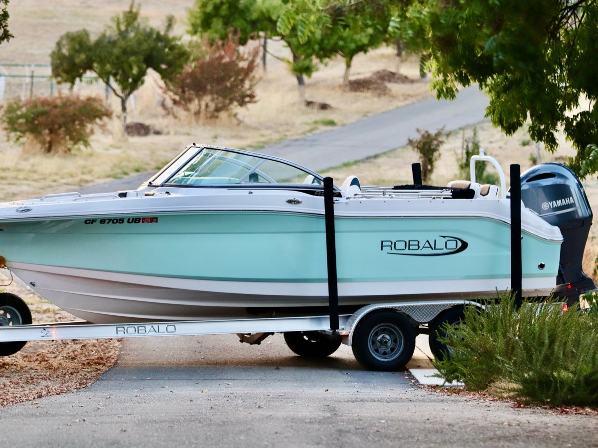 2022 Robalo R207 Dual Console for sale in Roseville, California