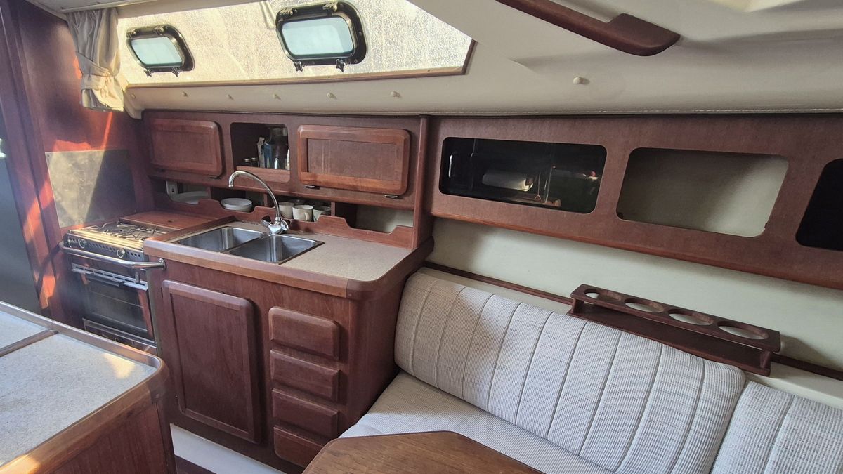 1991 Hunter Vision 32