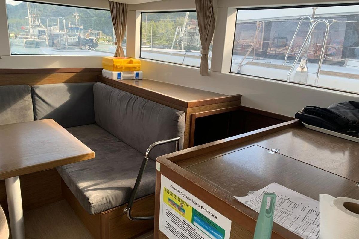 2019 Lagoon 40