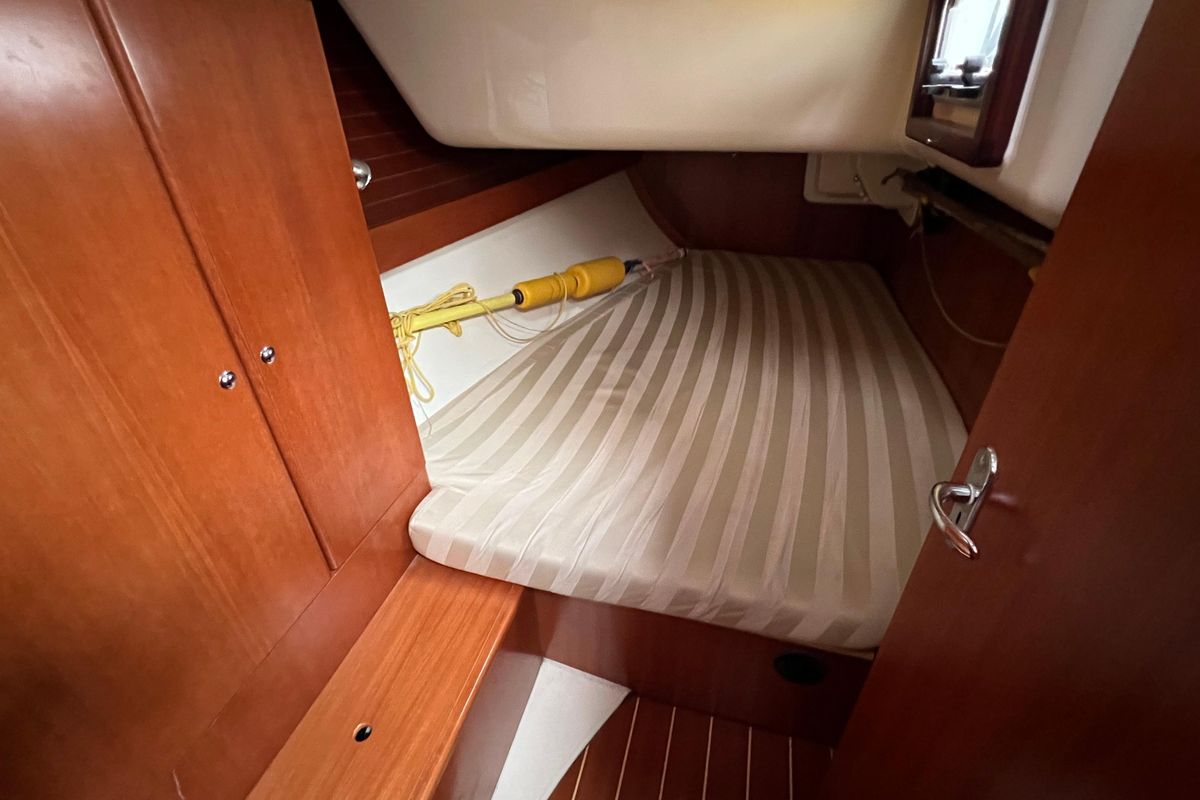 2004 Dufour 40