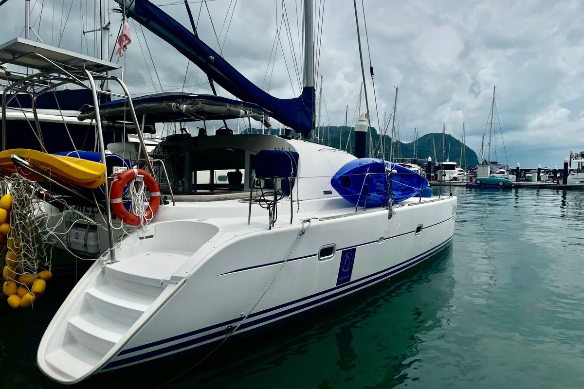 2003 Lagoon 380 for sale in Kuah, Malaysia