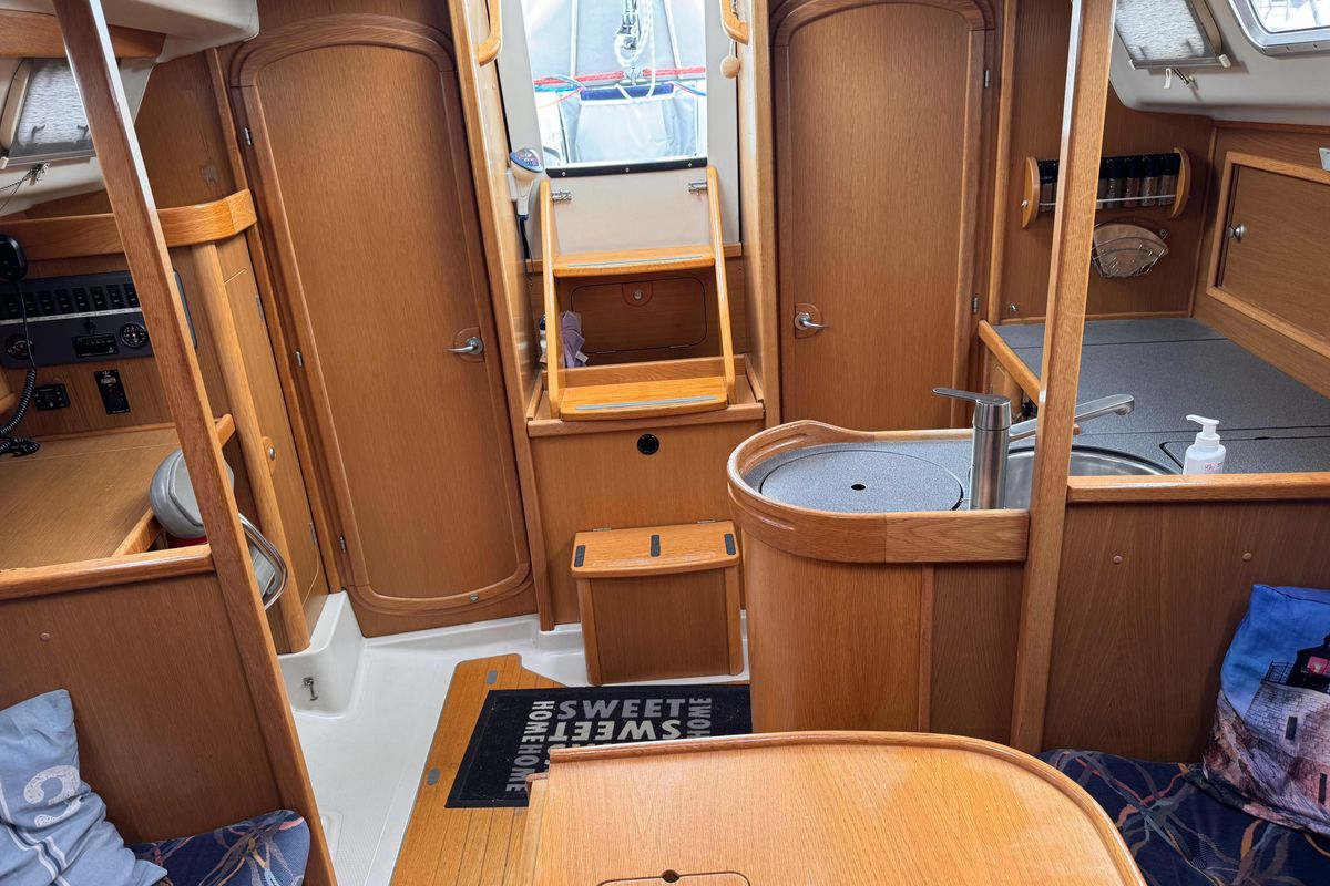 1996 Dehler 35 Cruising