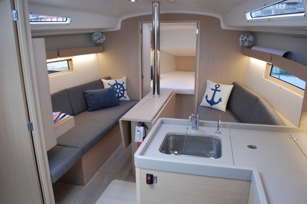 2023 Beneteau Oceanis 34.1