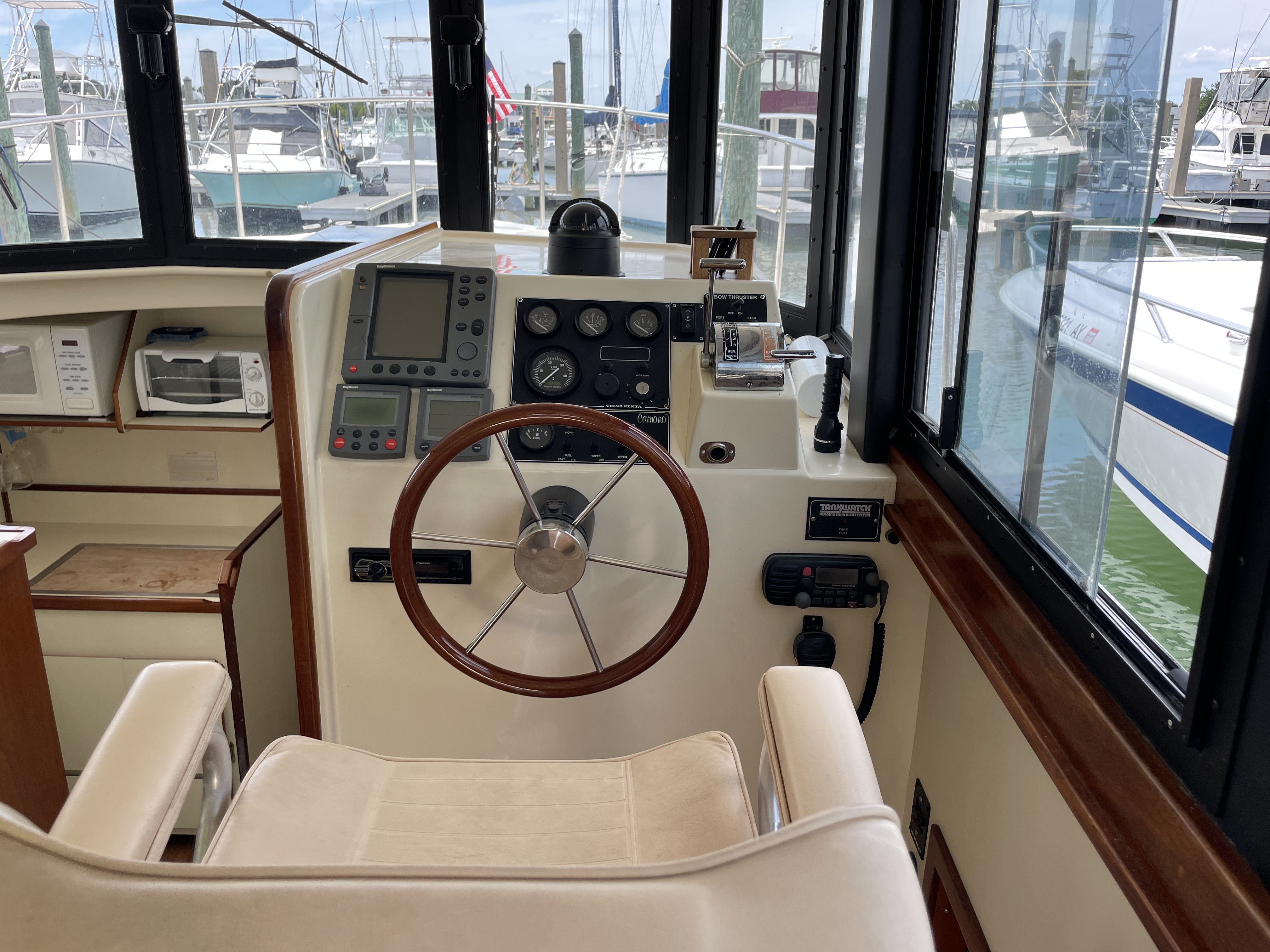 2000 Camano Trawler
