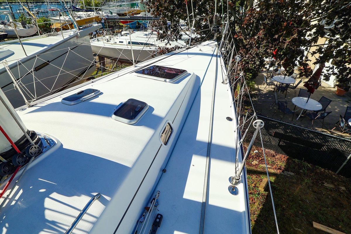 2005 J/Boats J/133