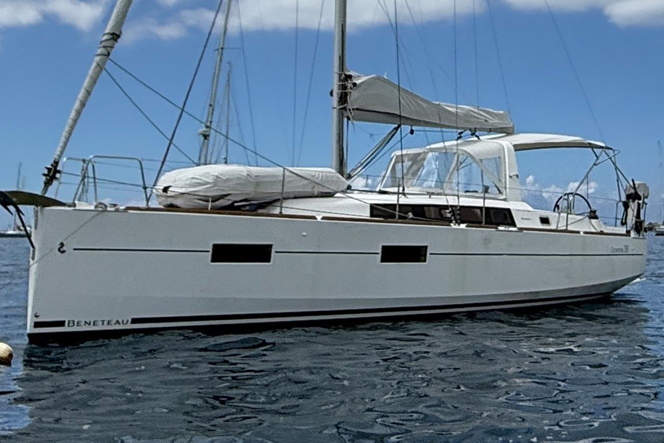 2016 Beneteau Oceanis 38 for sale in Papeete, French Polynesia