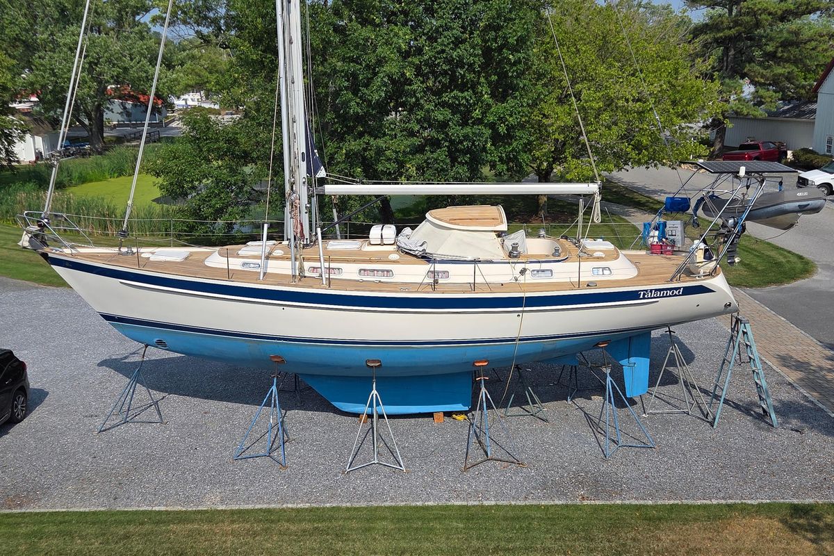 2000 Hallberg-Rassy 46