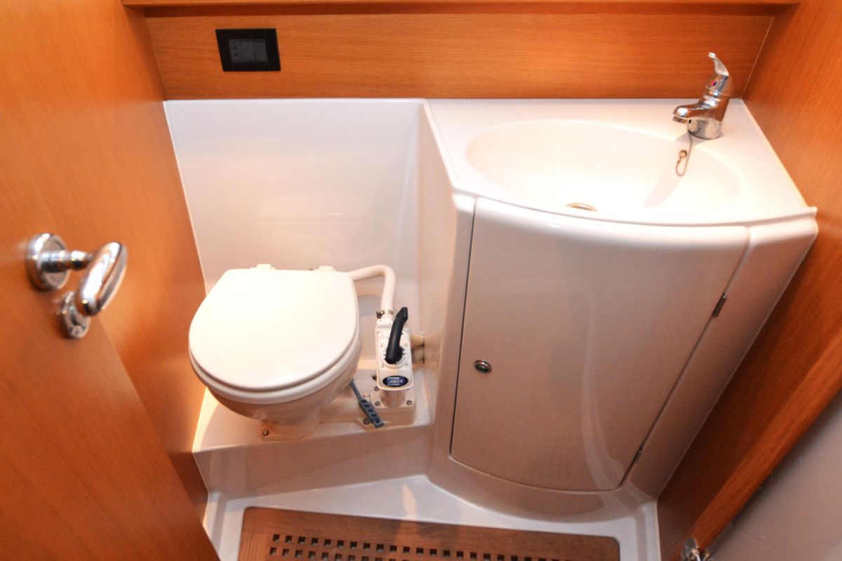 2011 Grand Soleil 43