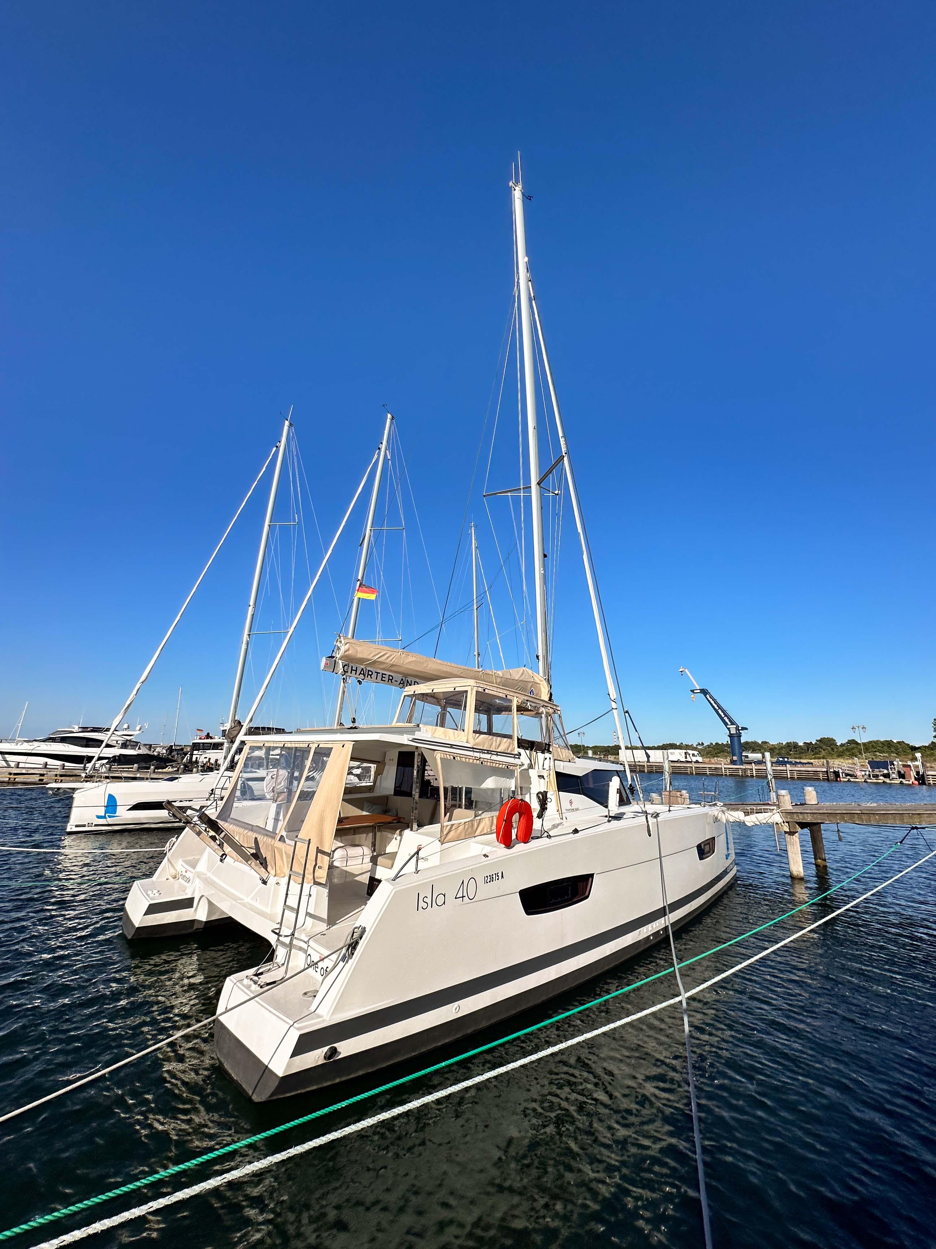 2021 Fountaine Pajot Isla 40 Boats
