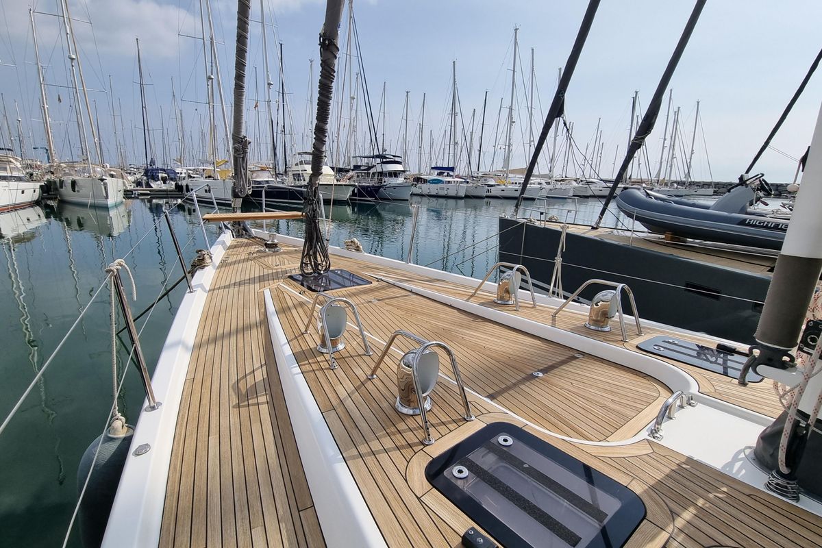 2019 Oyster 625