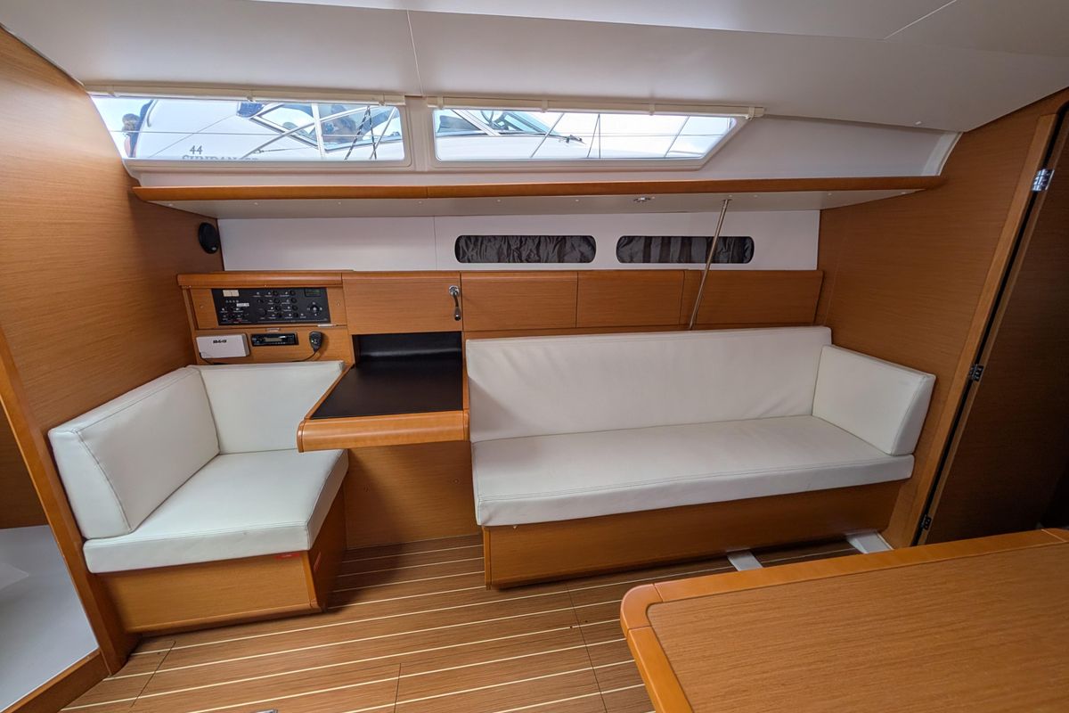 2015 Jeanneau Sun Odyssey 409