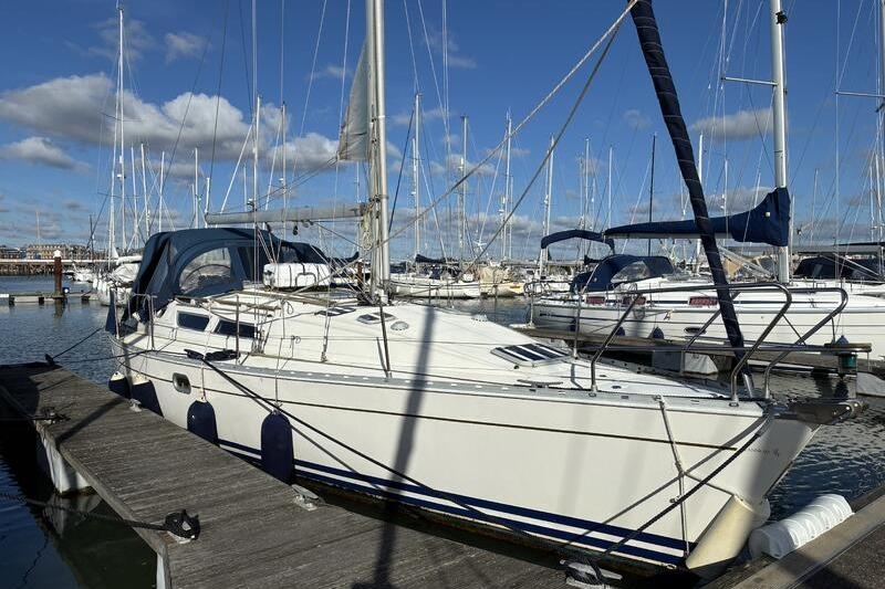 1994 Jeanneau Sun Odyssey 37.1 for sale in Gosport, Hampshire, United Kingdom