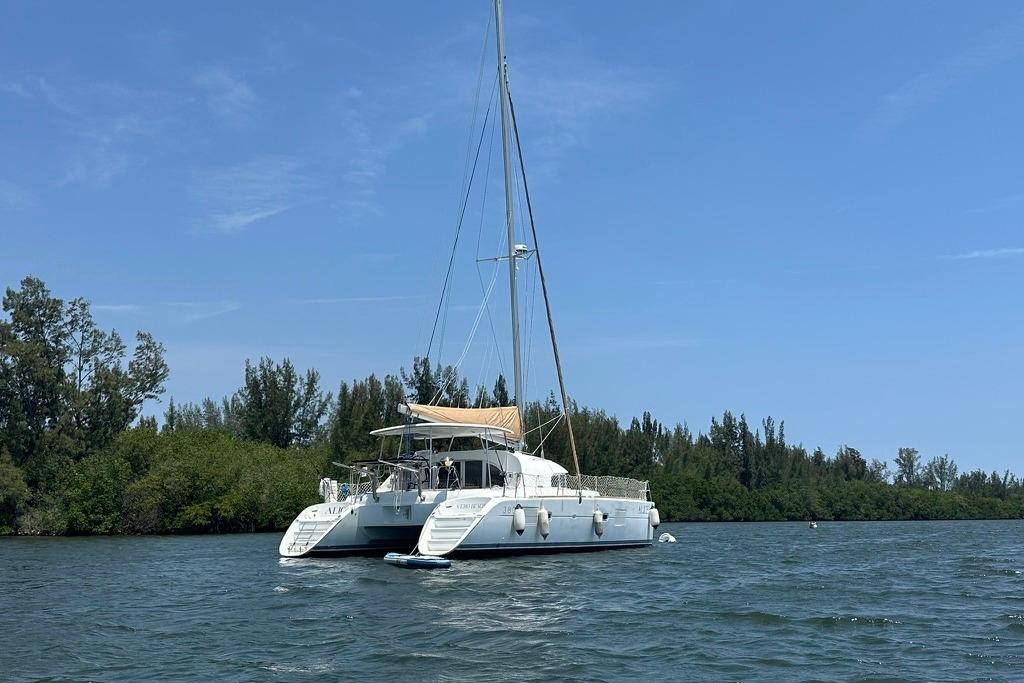 2005 Lagoon 380 S2 Boats