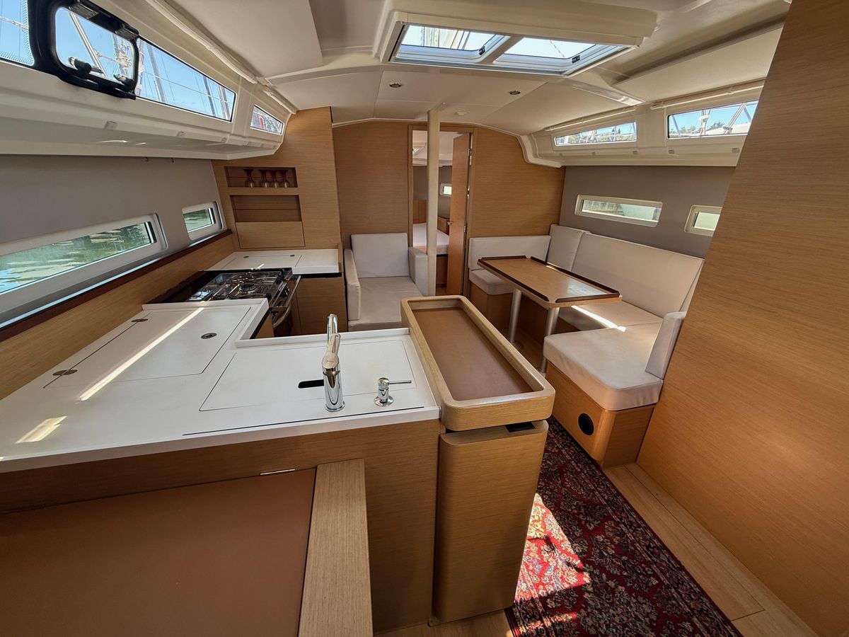 2021 Jeanneau Sun Odyssey 410