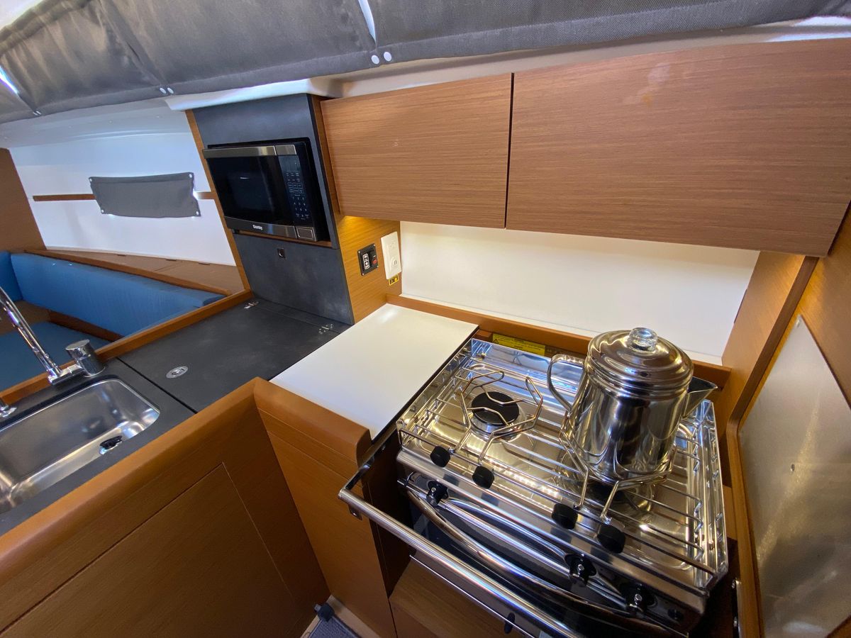 2023 Jeanneau Sun Odyssey 349