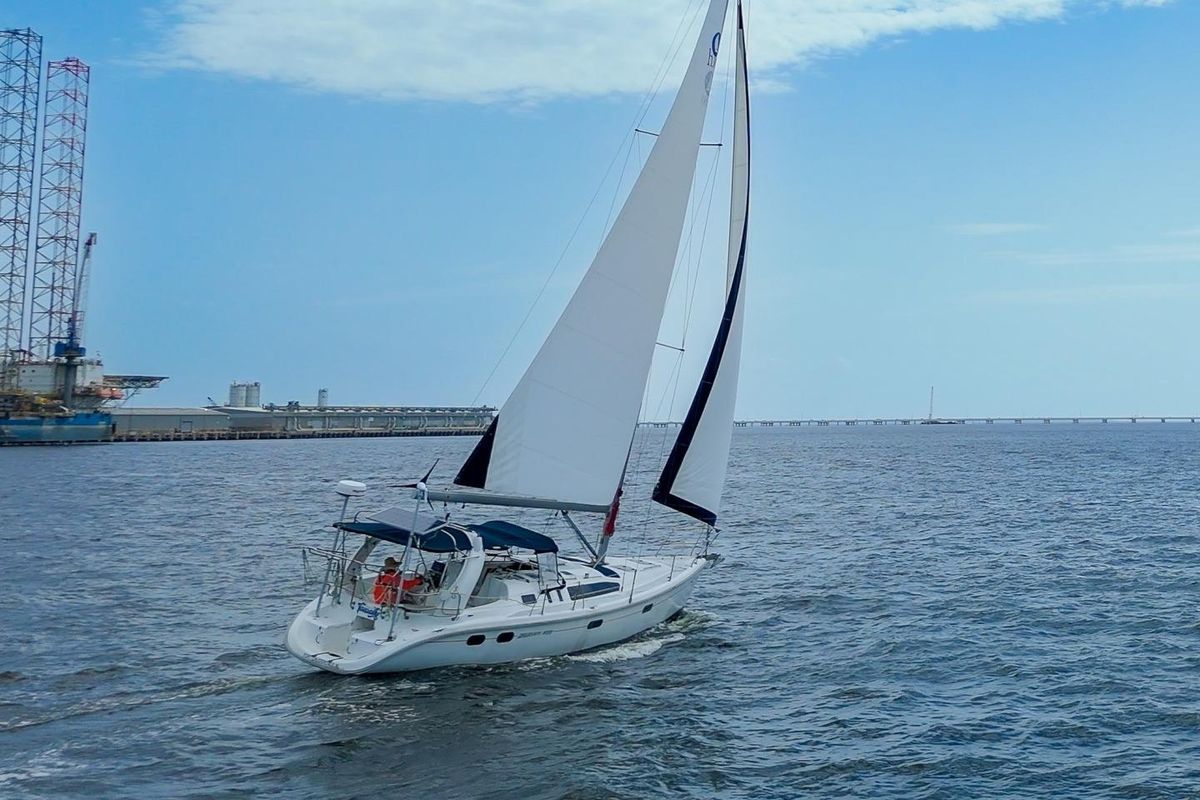 1999 Hunter 380