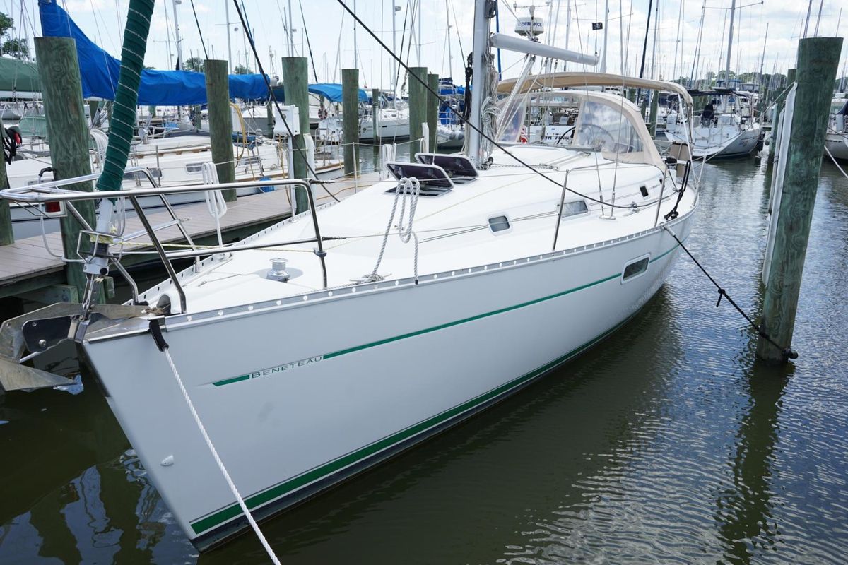 2003 Beneteau Oceanis Clipper 361