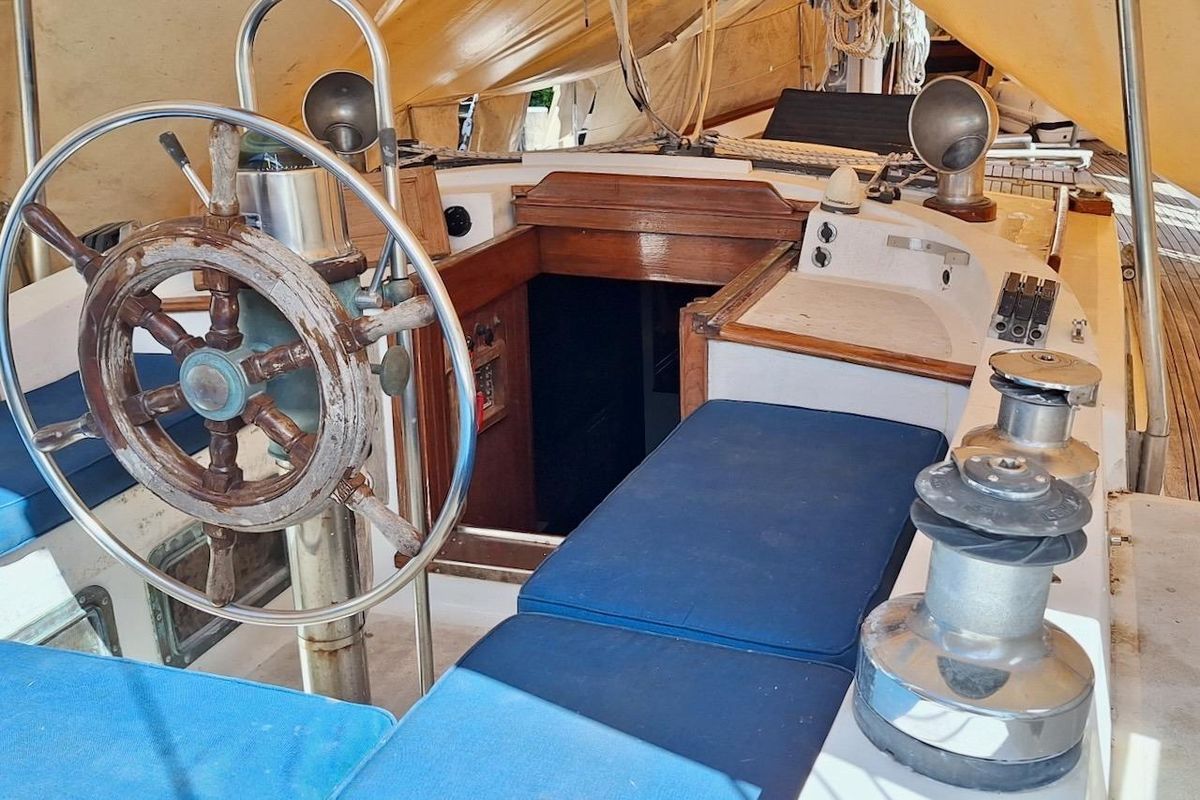 1982 Vagabond 47