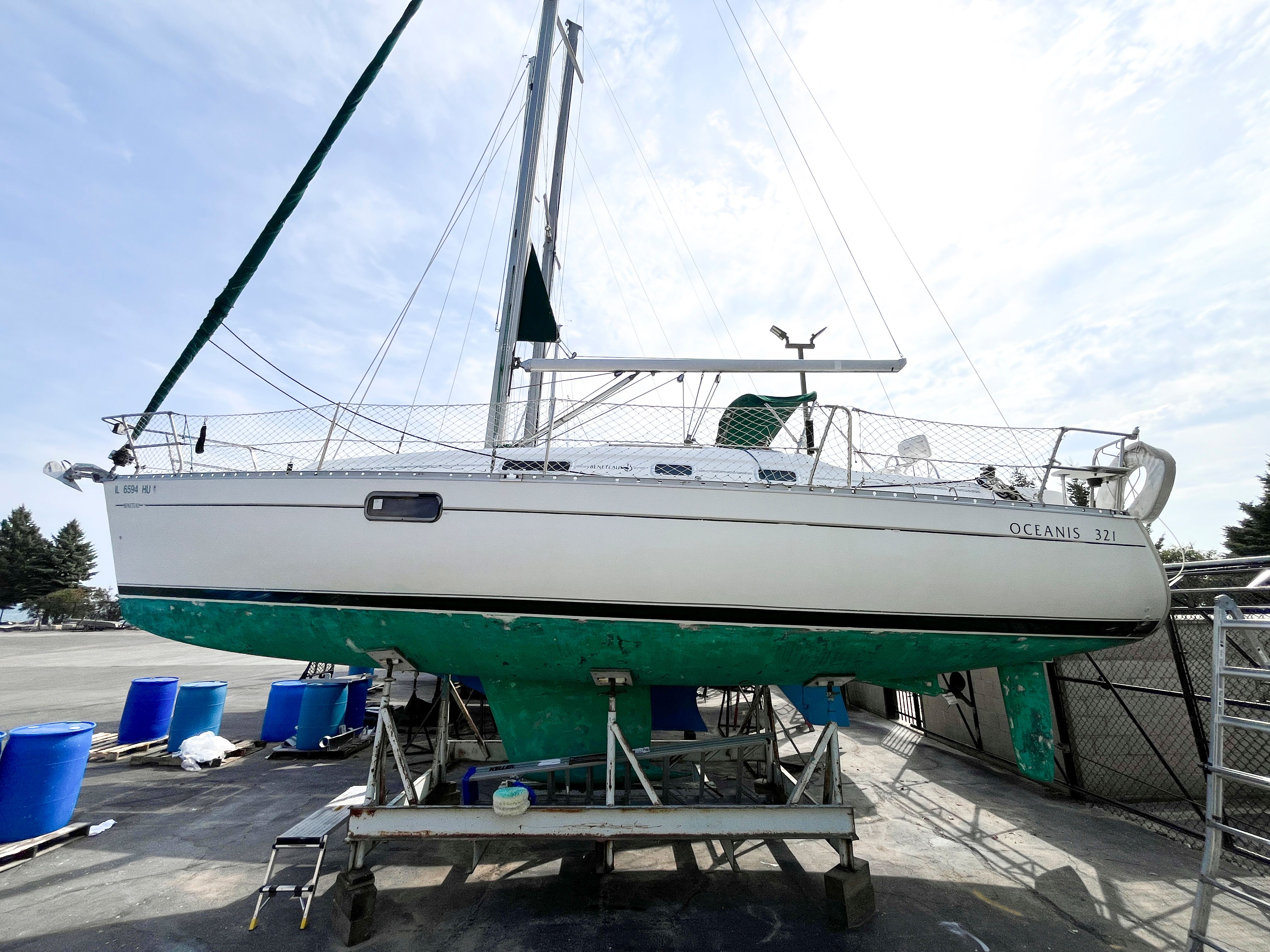 1997 Beneteau Oceanis 321 Boats