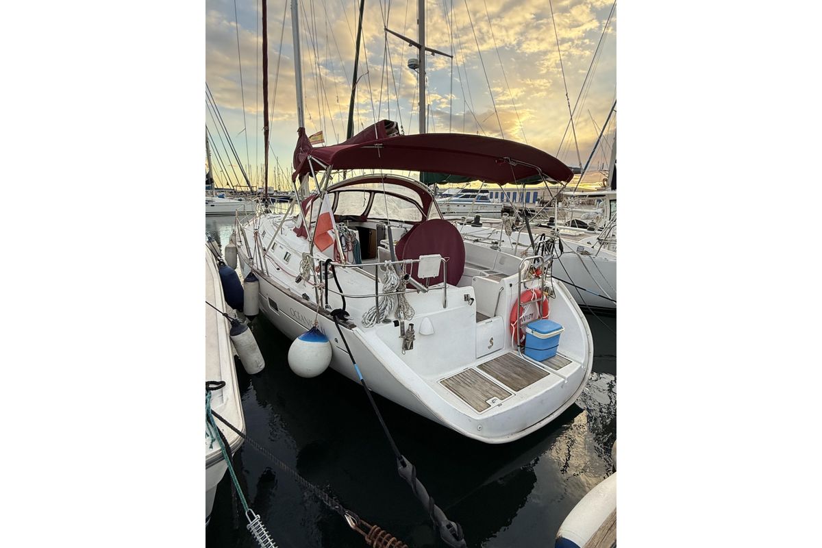 2002 Beneteau Oceanis Clipper 411