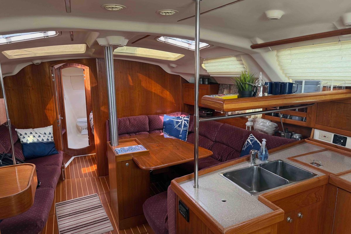 2002 Hunter 410