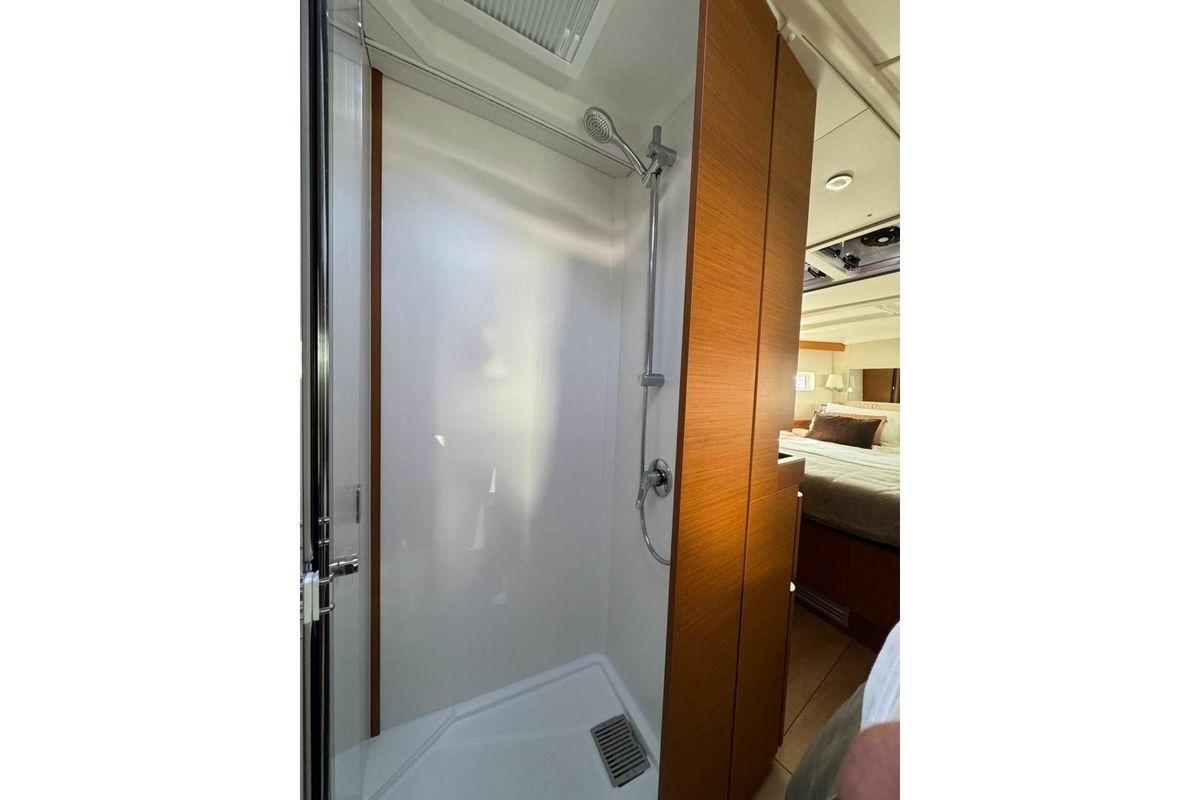 2022 Jeanneau Sun Odyssey 490