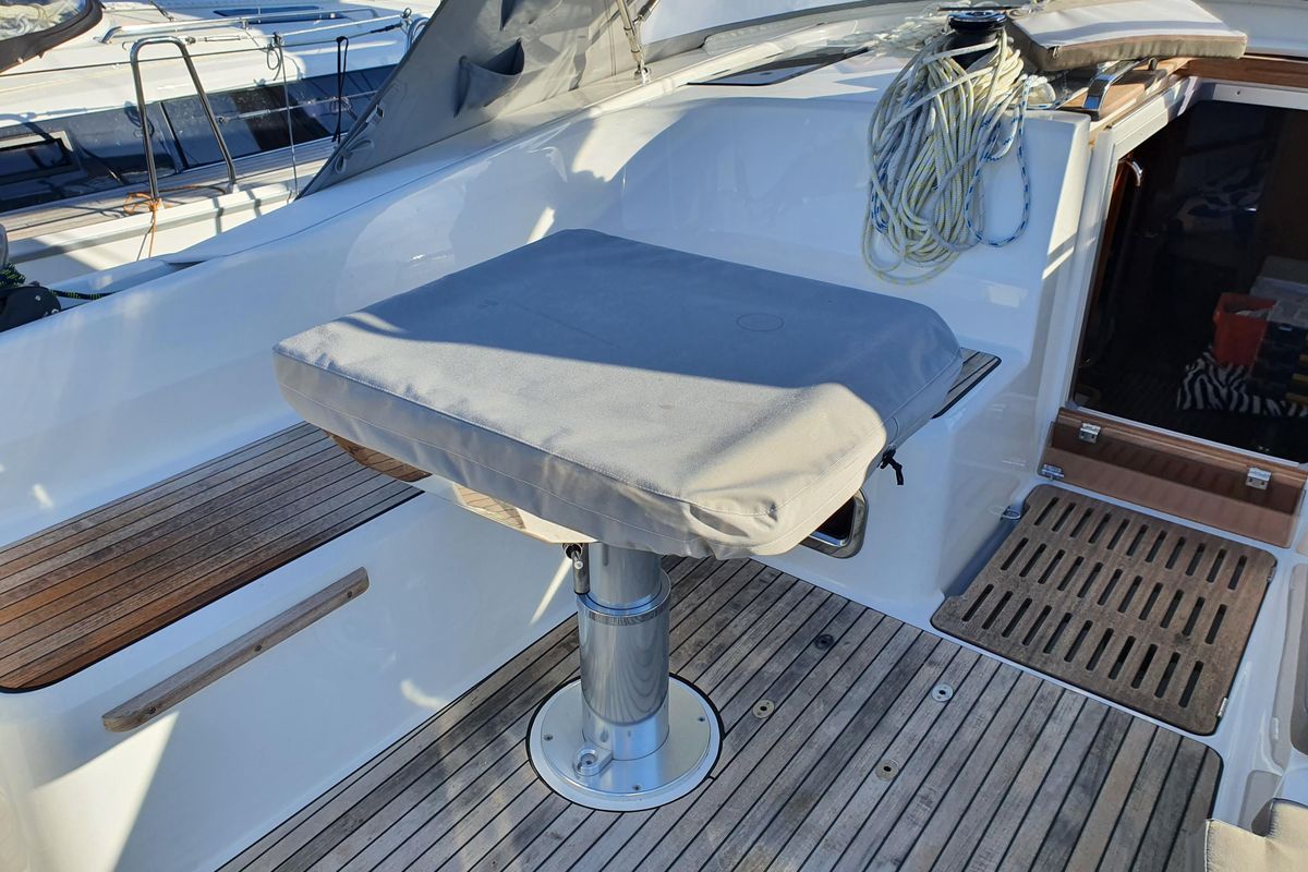 2021 Bavaria Vision 42