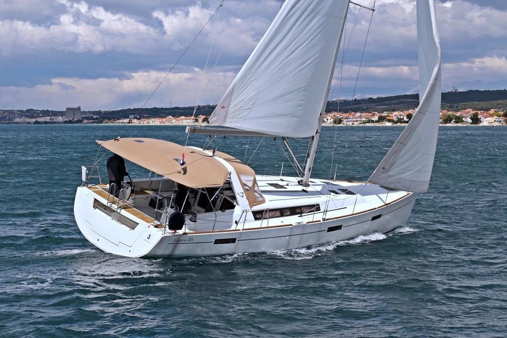 2012 Beneteau Oceanis 45 Boats