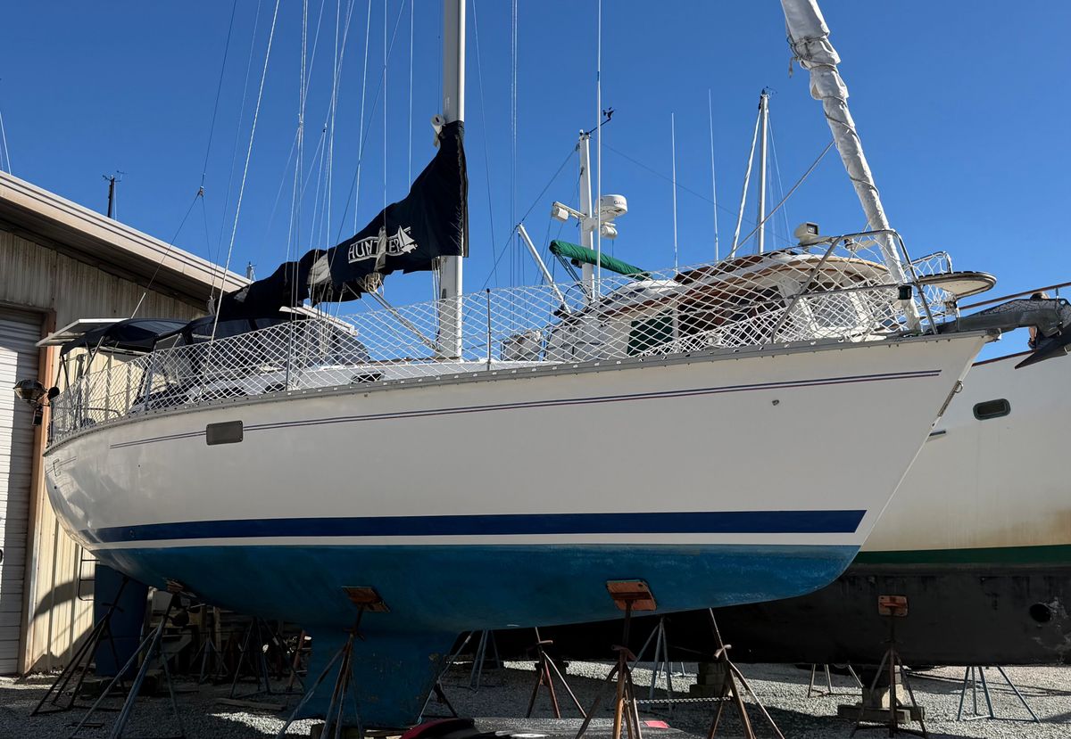1996 Hunter 37.5