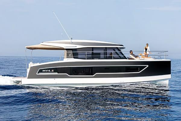 2025 Fountaine Pajot My4.S for sale in Valencia, Spain