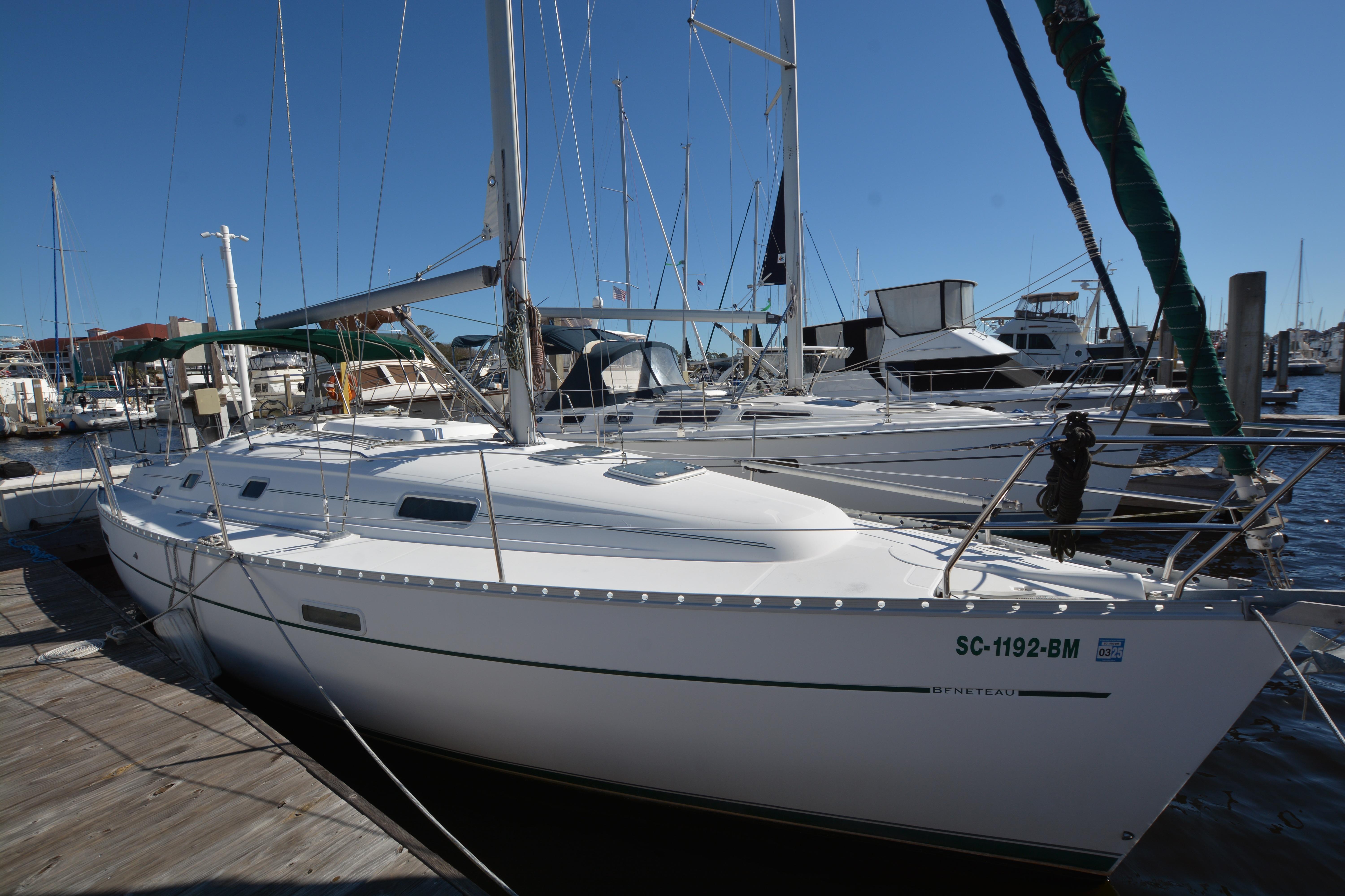 2002 Beneteau Oceanis 331 for sale in North Myrtle Beach, South Carolina