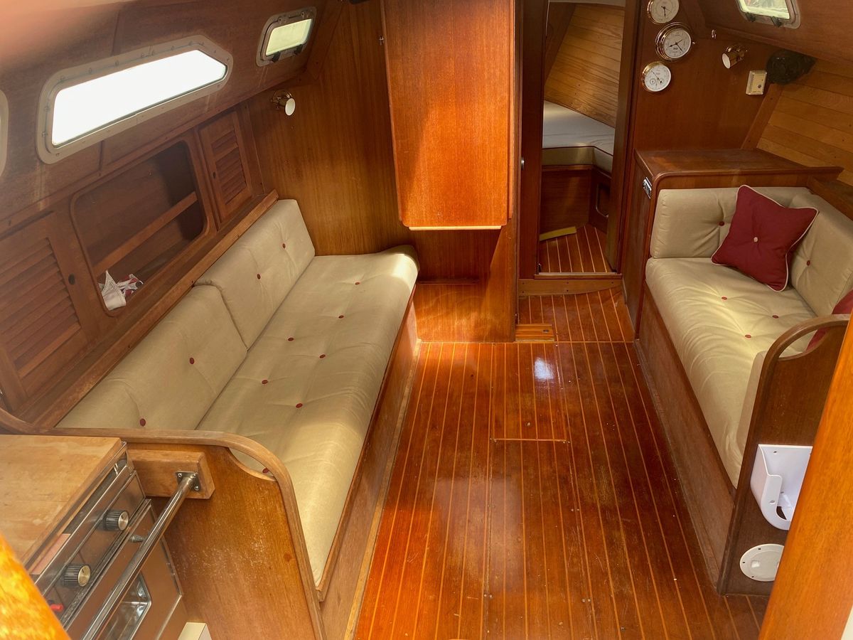 1987 Freedom Boats 30