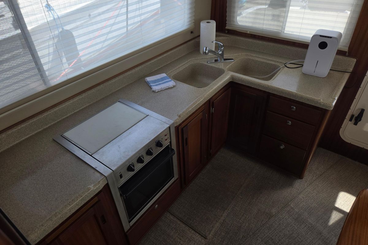 2012 American Tug 365 Flybridge