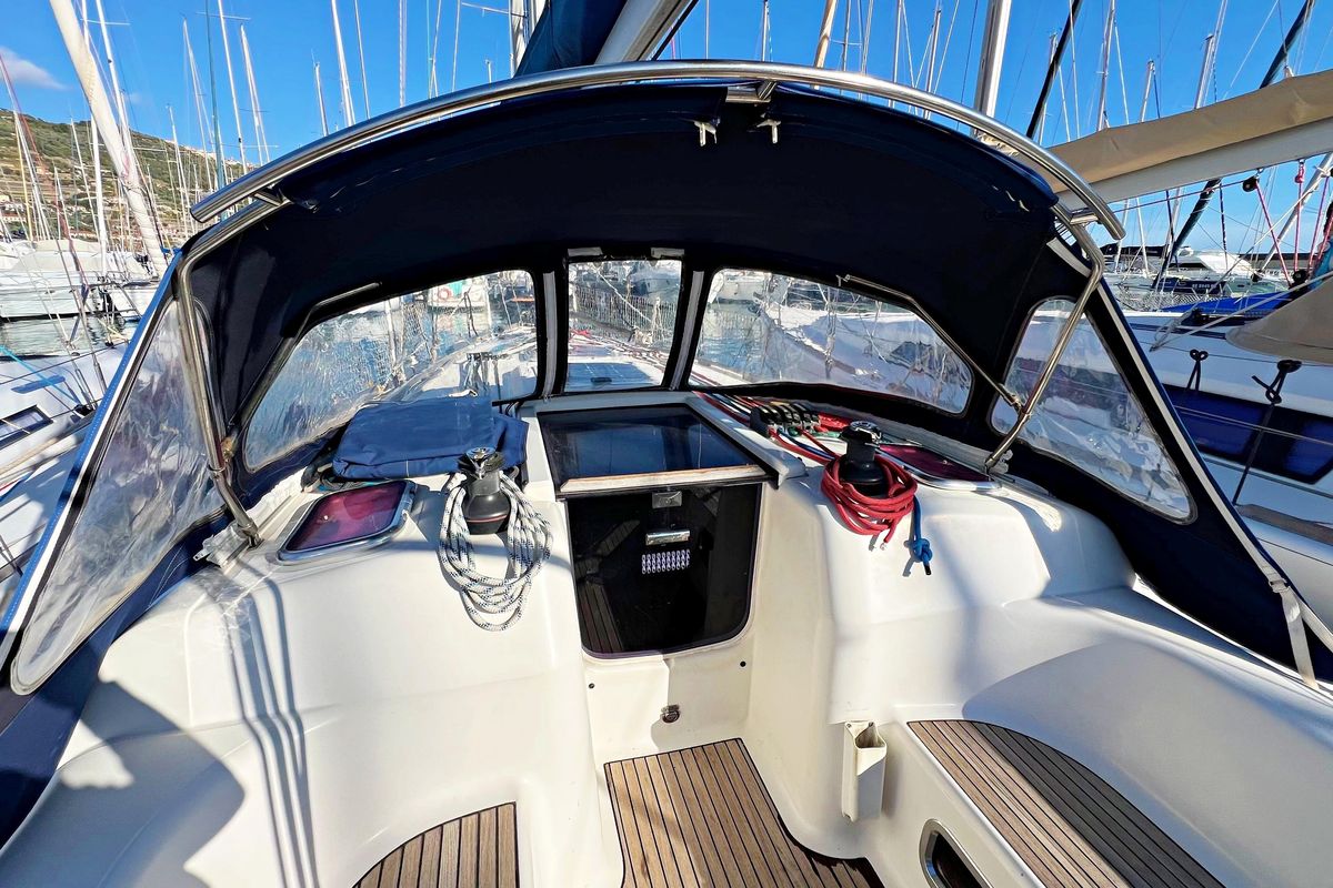 2005 Dufour 40 Performance