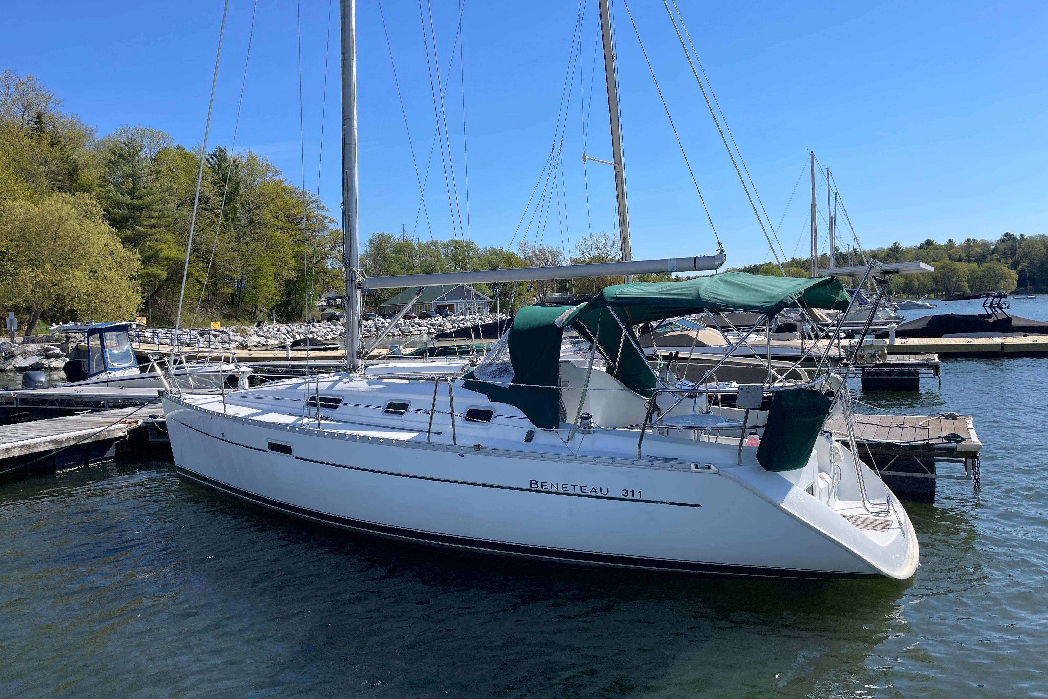 2003 Beneteau Oceanis Clipper 311 Boats