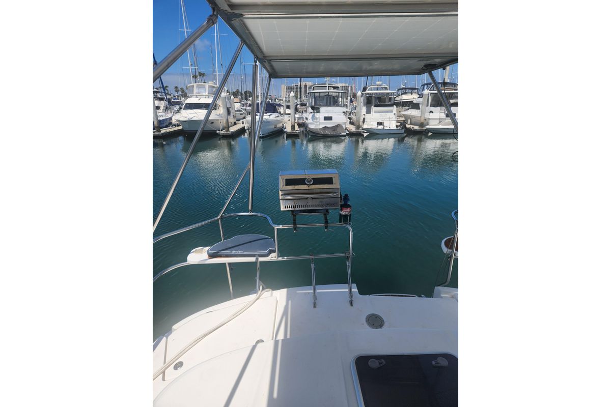 2008 Hunter 450