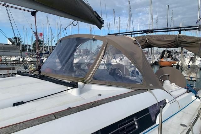 2012 Jeanneau Sun Odyssey 379